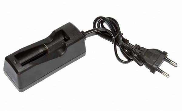 Зарядка для аккумуляторов 18650/14500